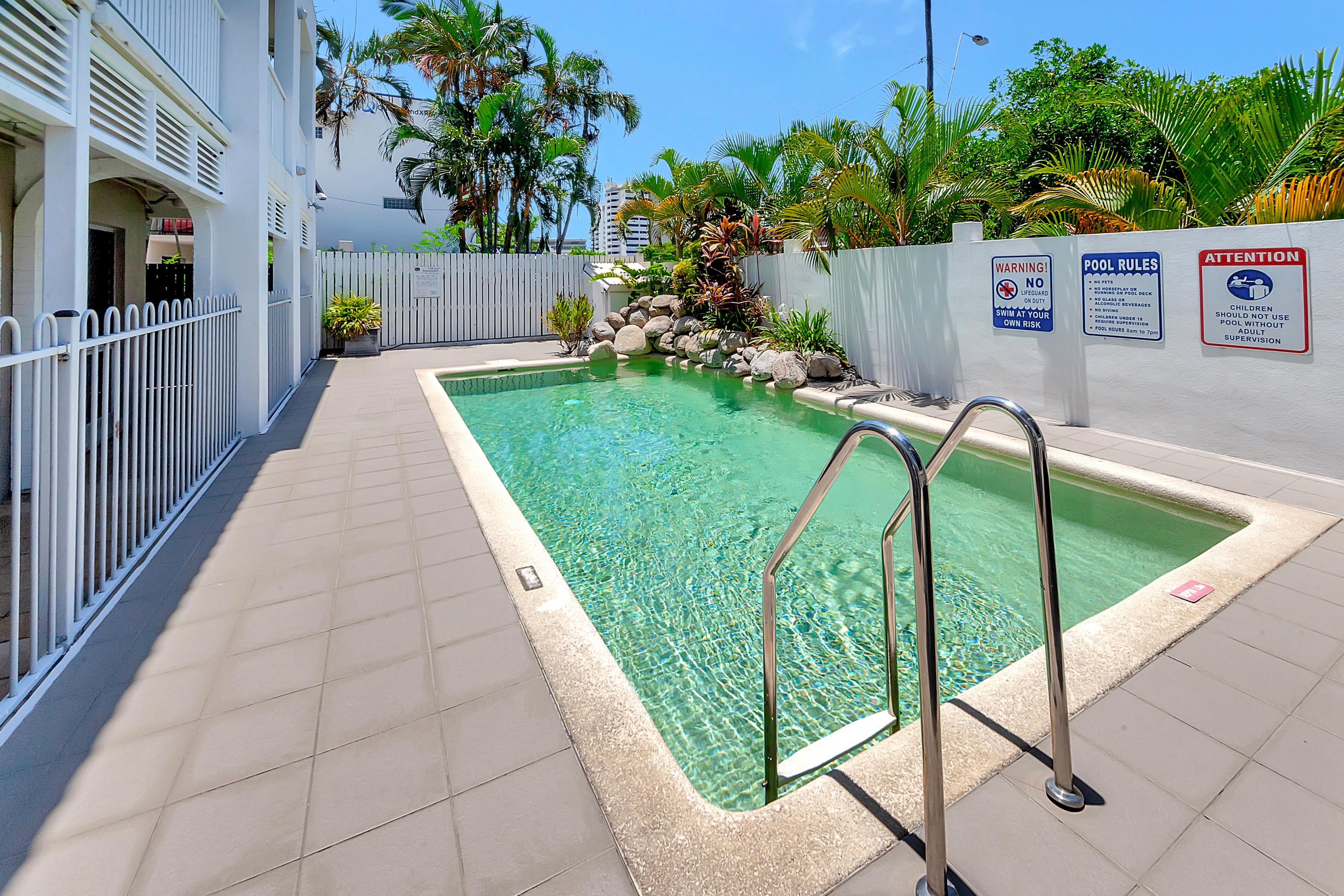 Comfort Inn Cairns City Exterior photo