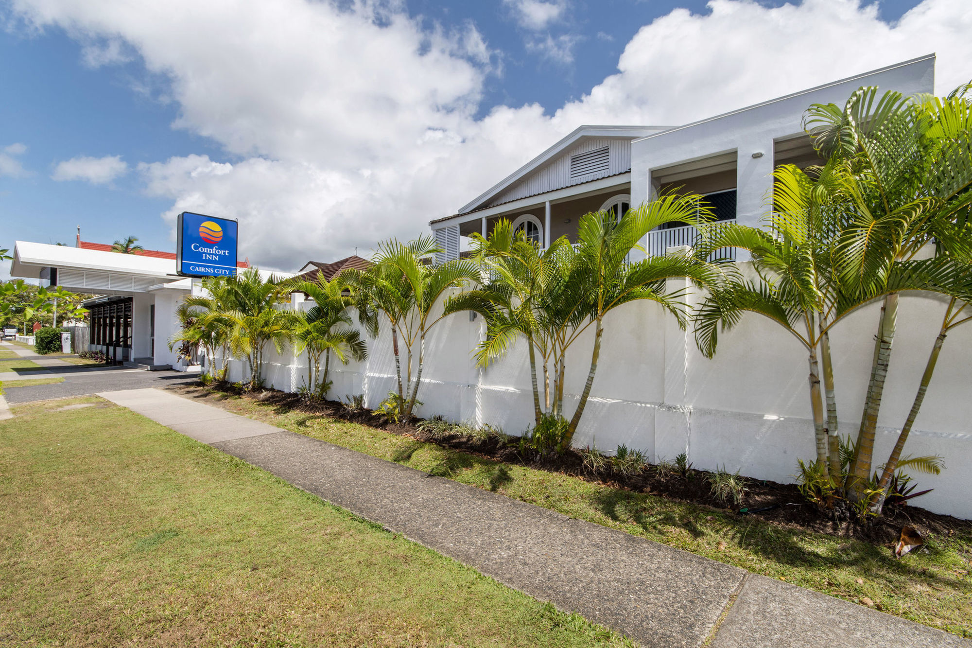 Comfort Inn Cairns City Exterior photo