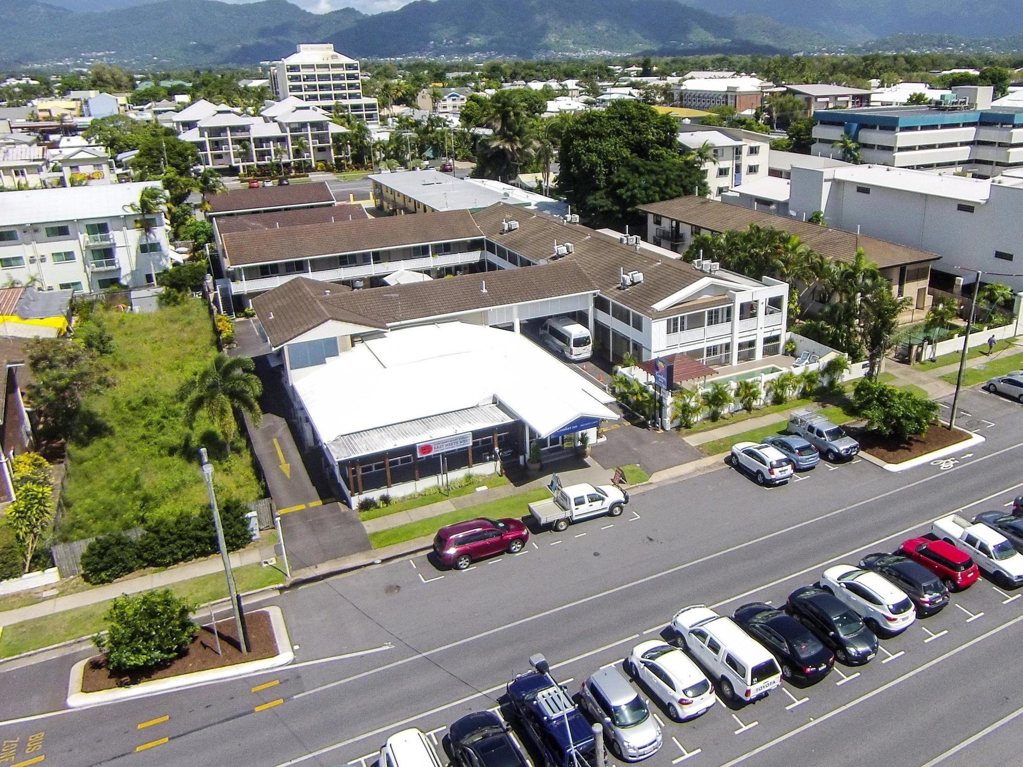 Comfort Inn Cairns City Exterior photo